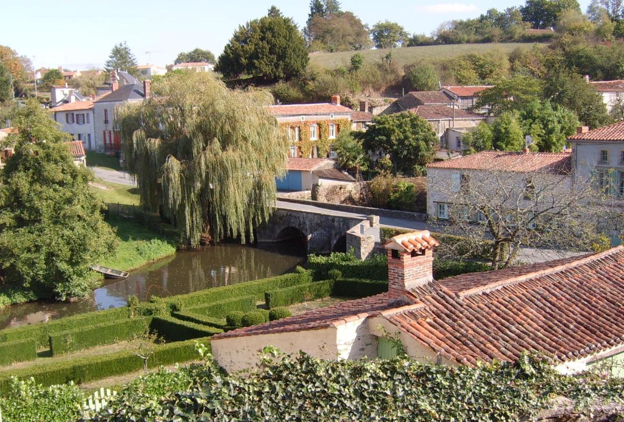 Chambres De La Porte Aux Moines Vouvant Eksteriør billede