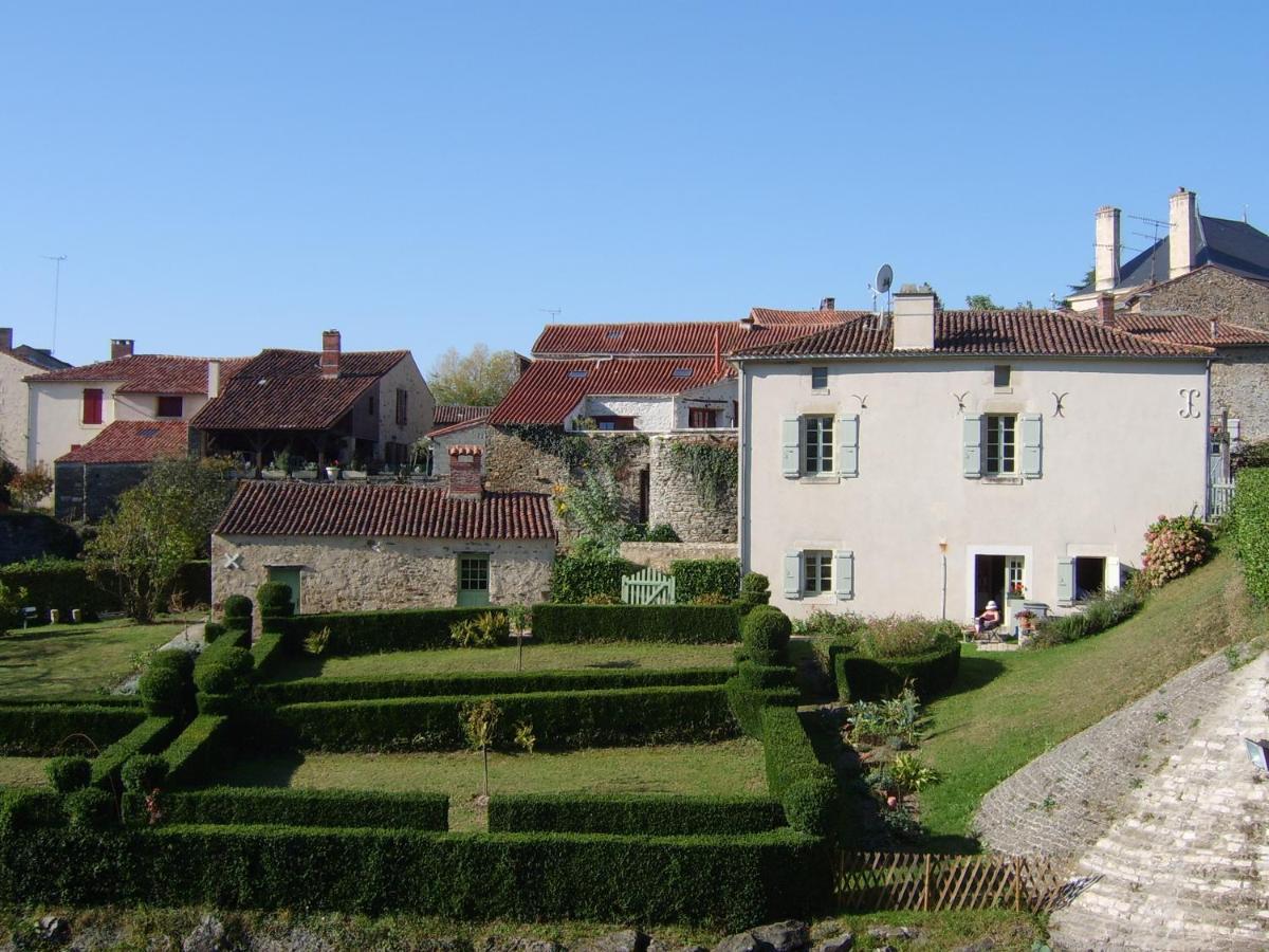 Chambres De La Porte Aux Moines Vouvant Eksteriør billede